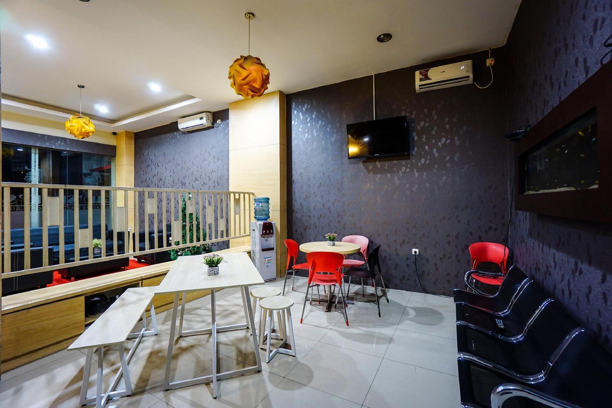Hotel O Makassar Near Gereja Advent Tikala Baru Formerly Rid'S Hotel Манадо Экстерьер фото